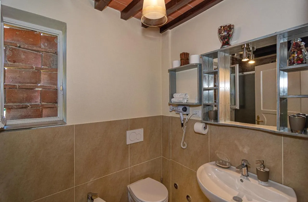 Bed and Breakfast Il Giardino dei Poeti Lucca 2*,
