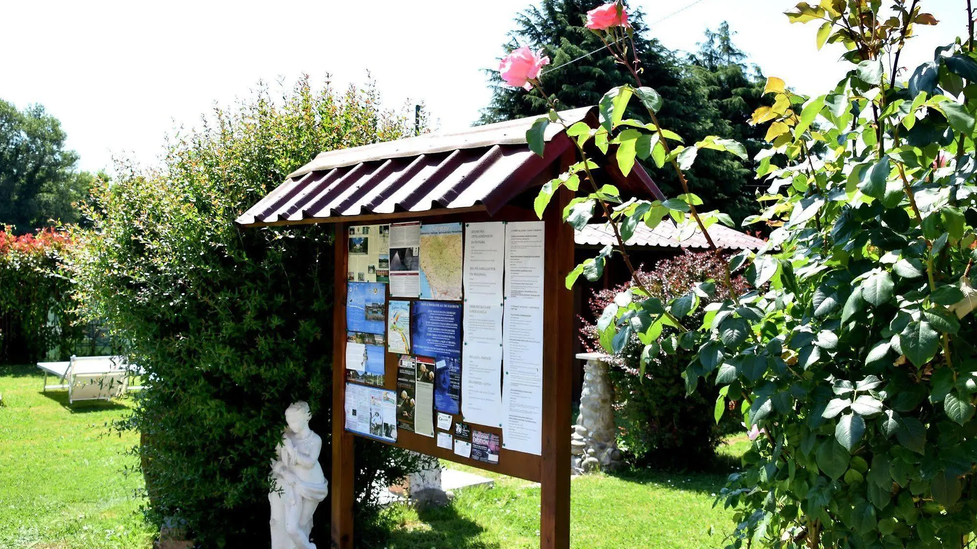 B&B Il Giardino Dei Poeti And Apartaments Lucca 2*,